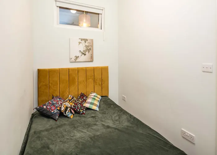Central, Kensington, 3Beds, Cosy, Parks, Pubs